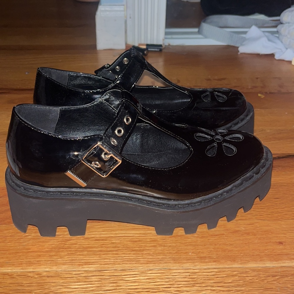 PRINCESS POLLY MARY JANE FLOWER DESIGN BLACK SHOE